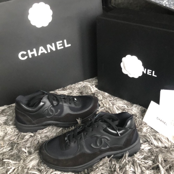 (SOLD)9.5/10 Condition CHANEL SNEAKERS - Picture 1 of 4